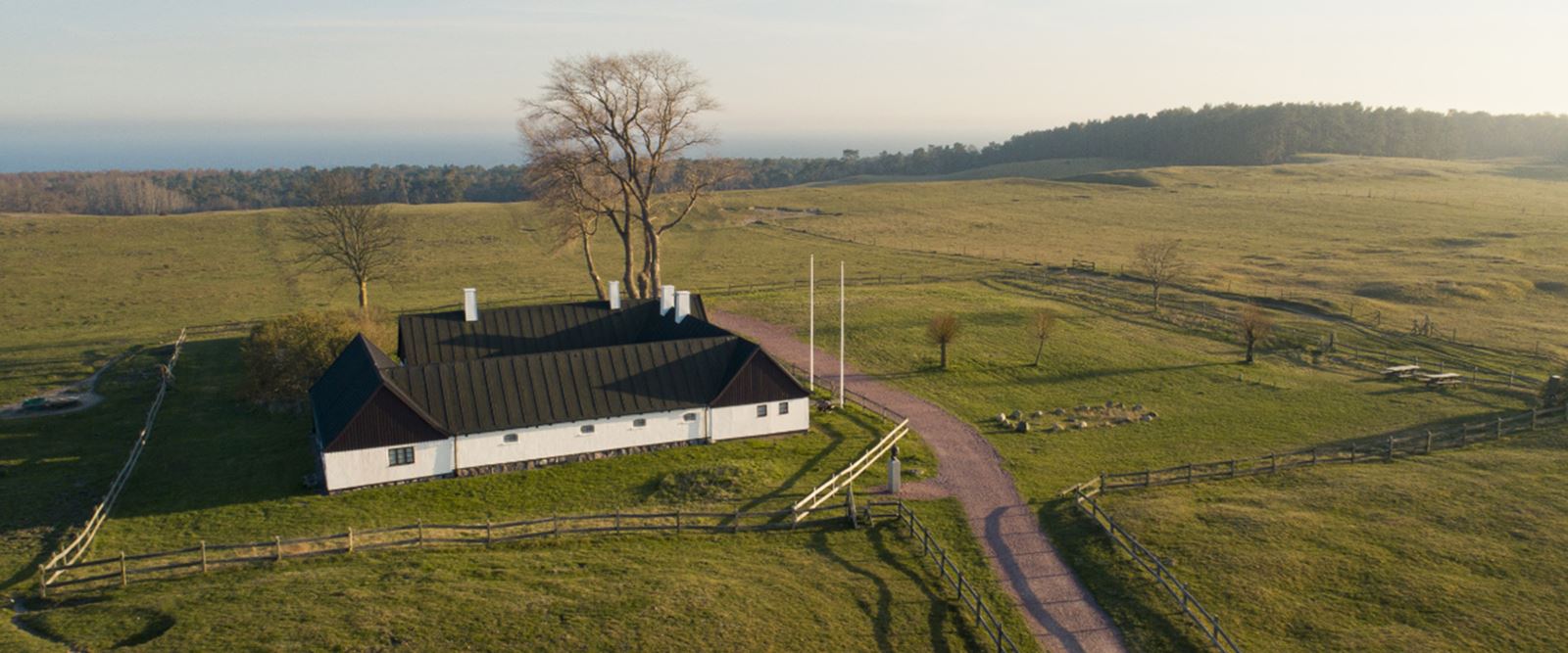 Dag Hammarskjölds Backåkra gård från ovan.